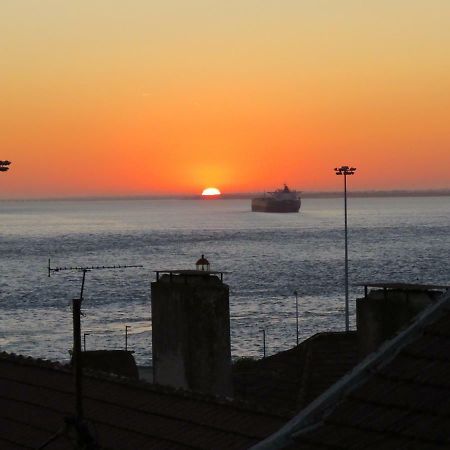 Tejo House River Lisbon Almada Exterior foto